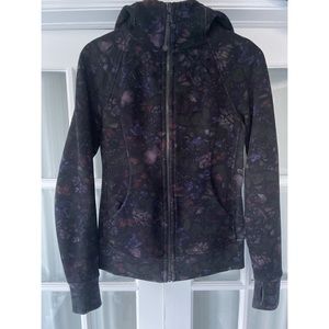 Floral LuluLemon scuba sweater size 6
